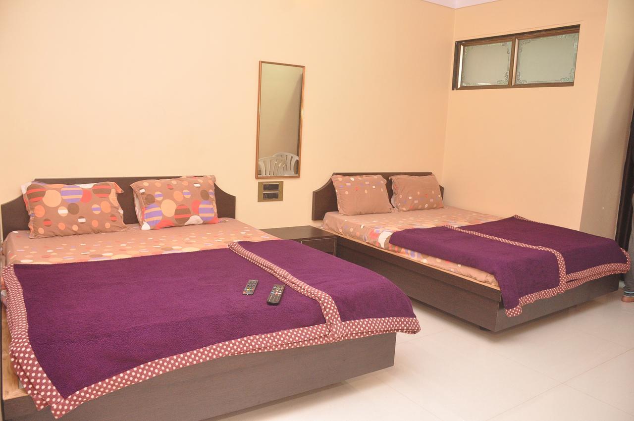 Hunjar House Hotel Panvel Exterior photo